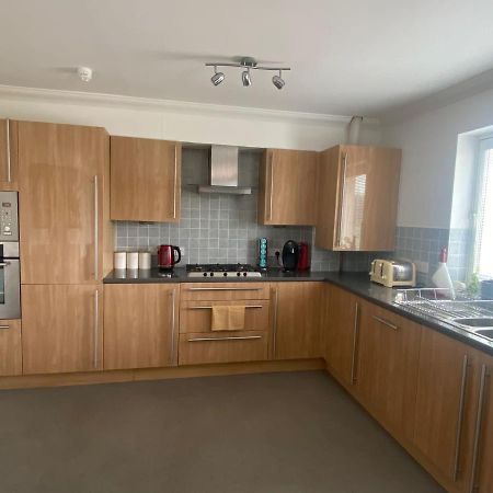 The Duplex Nairn- Spacious 3 Bedroom With Sunny Balcony المظهر الخارجي الصورة