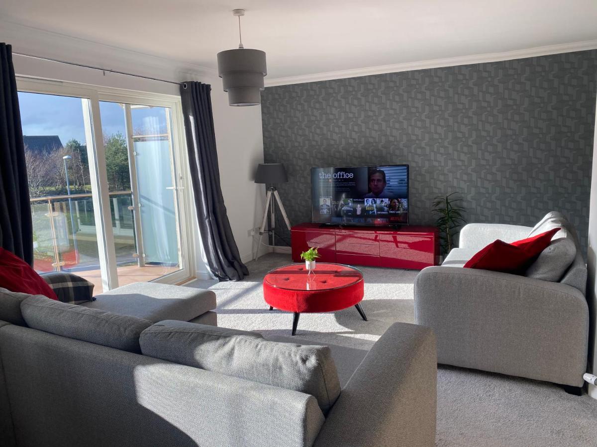 The Duplex Nairn- Spacious 3 Bedroom With Sunny Balcony المظهر الخارجي الصورة